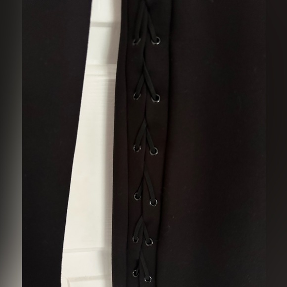 jenn - Picture 2 of 4